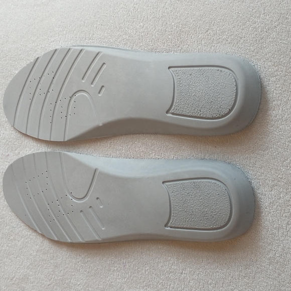 New Golden Goose Men's Lace Up Running Sneakers - Picture 14 of 14